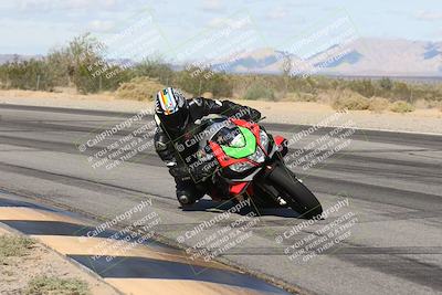 media/Nov-16-2025-Race Pace (Sun) [[8c5fa54630]]/Verified Riders/4-Turn 3 Inside (1050am)/